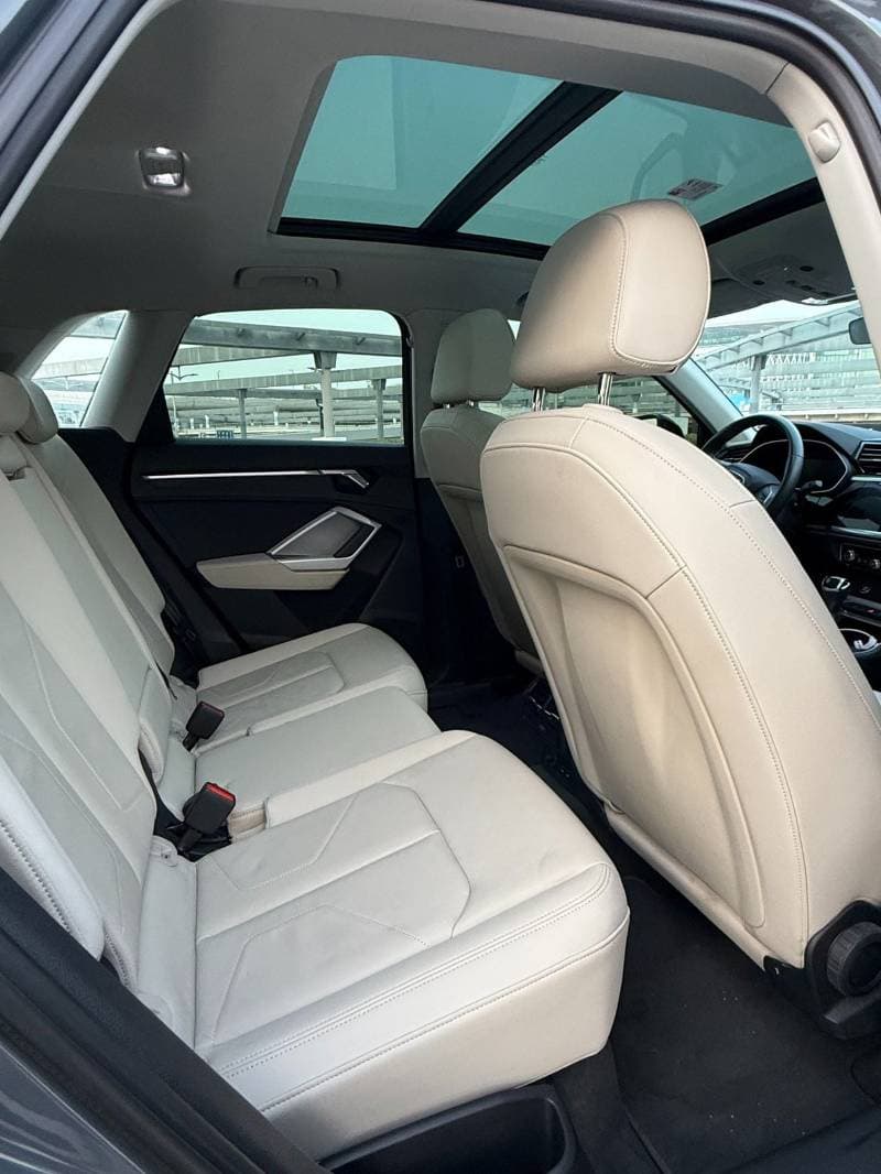 2023 Audi Q3 35 TFSI ADVANCED thumbnail 4