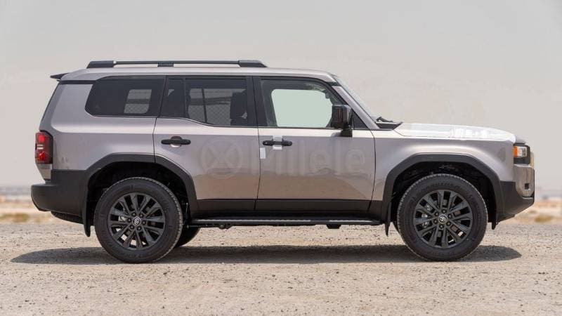 2025 Toyota Prado thumbnail 6
