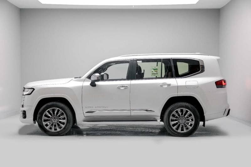 2026 Toyota Land Cruiser VXR thumbnail 3