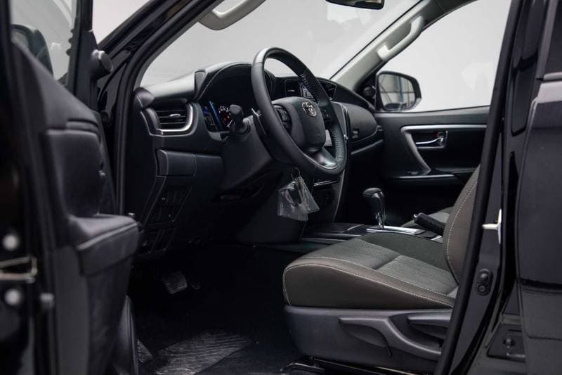2026 Toyota Fortuner Standard thumbnail 8