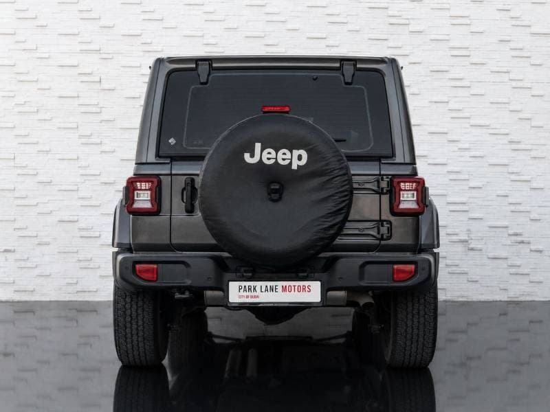 2022 Jeep Wrangler SAHARA thumbnail 4
