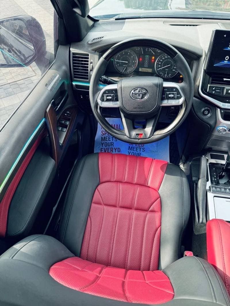 2019 Toyota Land Cruiser GXR thumbnail 7