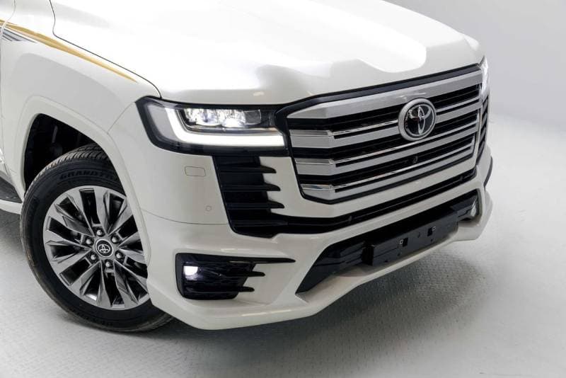 2026 Toyota Land Cruiser VXR thumbnail 2