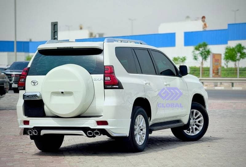 2015 Toyota Prado GXR thumbnail 5