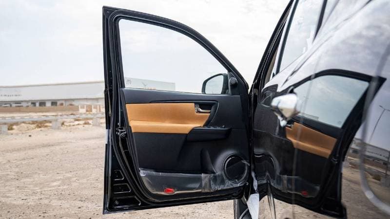 2025 Toyota Fortuner EXR thumbnail 7