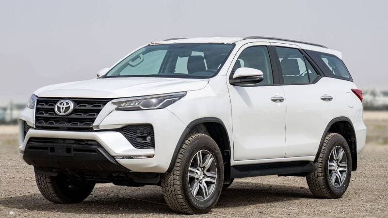 2025 Toyota Fortuner EXR thumbnail 8