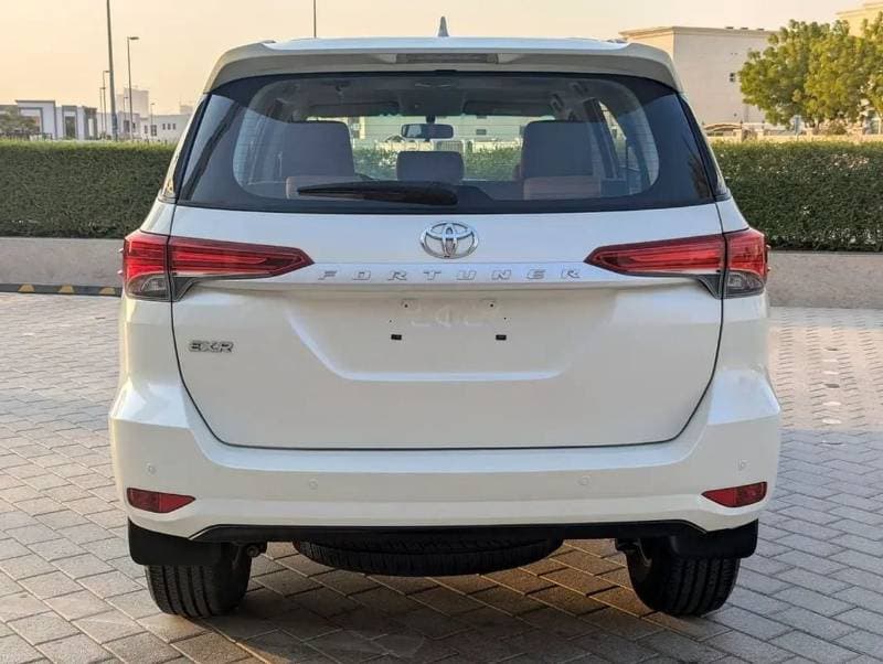 2022 Toyota Fortuner EXR thumbnail 4