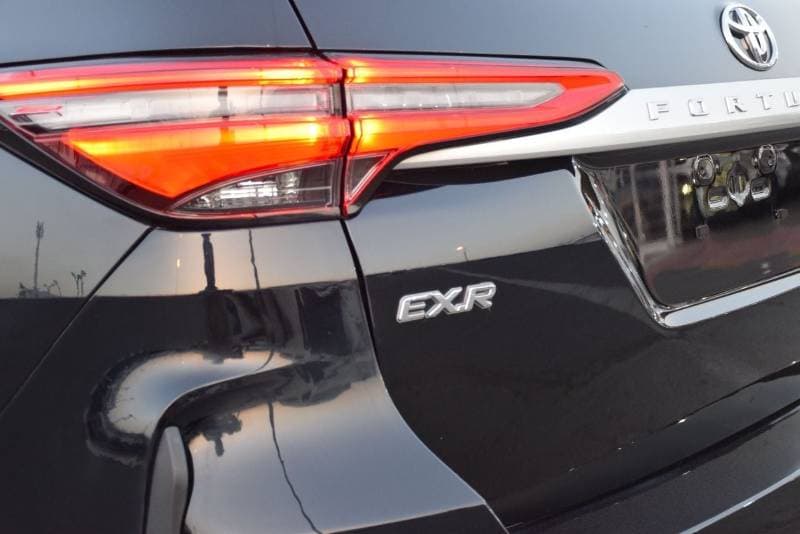 2026 Toyota Fortuner EXR thumbnail 6