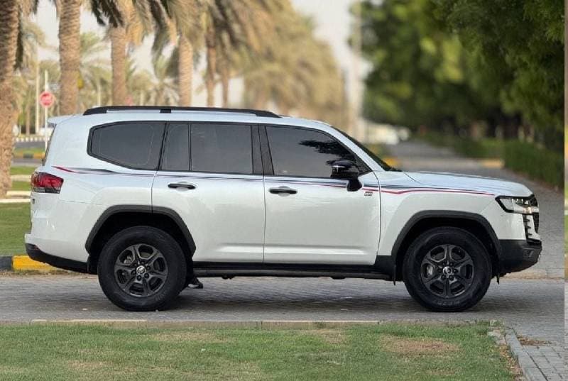 2022 Toyota Land Cruiser GR SPORT thumbnail 6