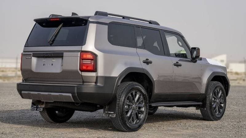 2025 Toyota Prado VXR thumbnail 3