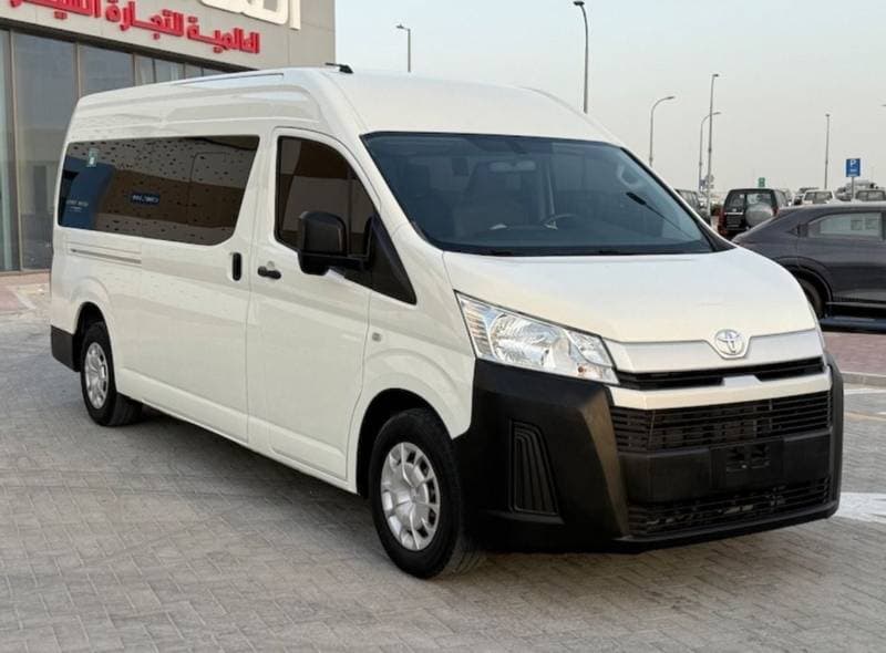 2022 Toyota Hiace GL thumbnail 2