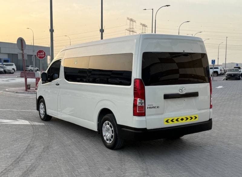 2022 Toyota Hiace GL thumbnail 6