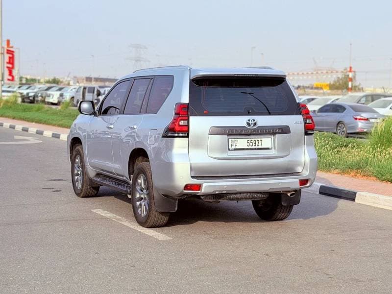 2019 Toyota Prado VXR thumbnail 6