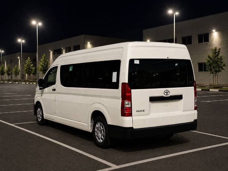 2020 Toyota Hiace GL thumbnail 4