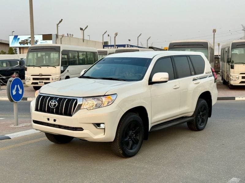 2022 Toyota Prado GXR thumbnail 2