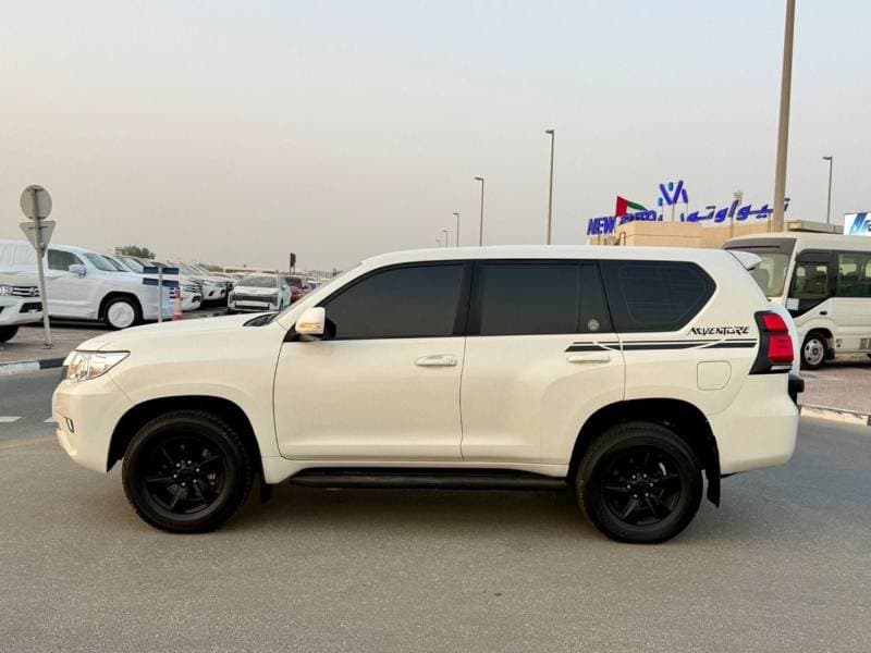 2022 Toyota Prado GXR thumbnail 6