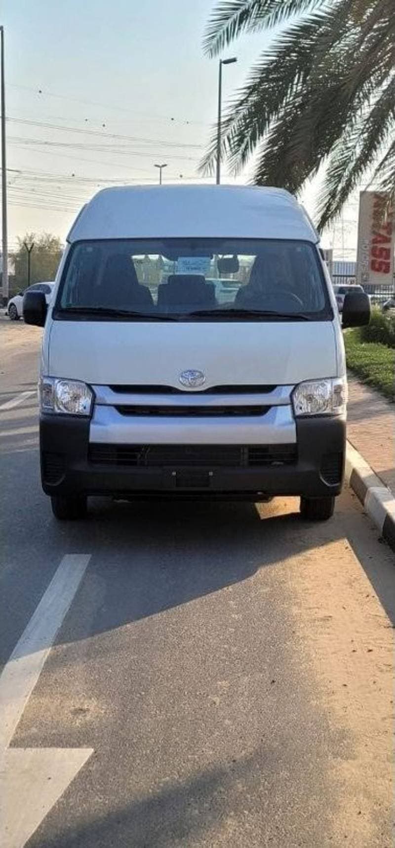 2024 Toyota Hiace GL thumbnail 2