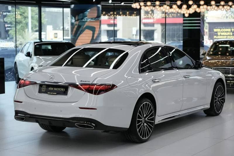 2026 Mercedes Benz S500 4MATIC L DARK SERIES thumbnail 4