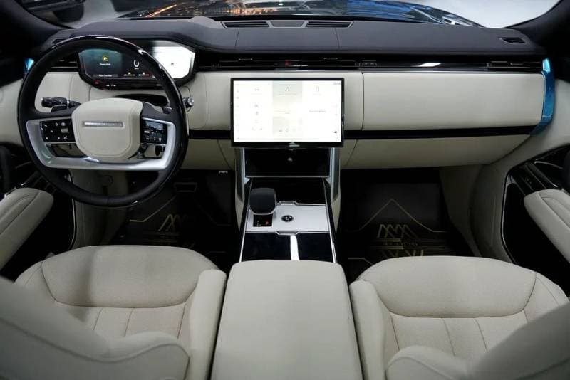 2026 Land Rover Range Rover HSE P400 thumbnail 7