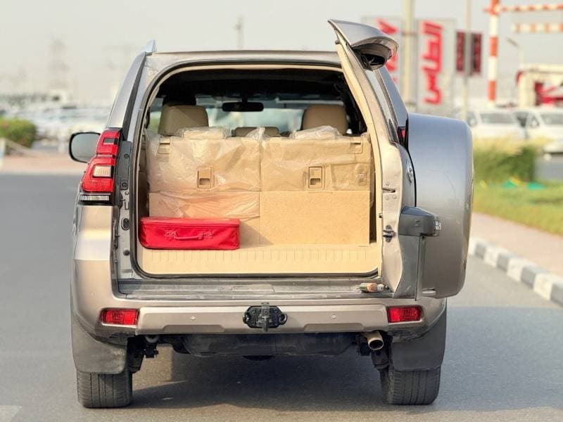 2023 Toyota Prado TX L thumbnail 6