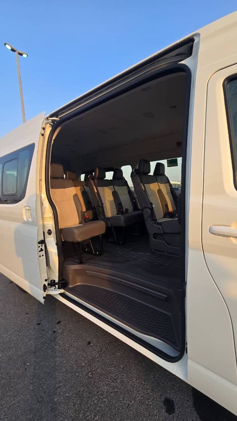 2026 Toyota Hiace GL thumbnail 8