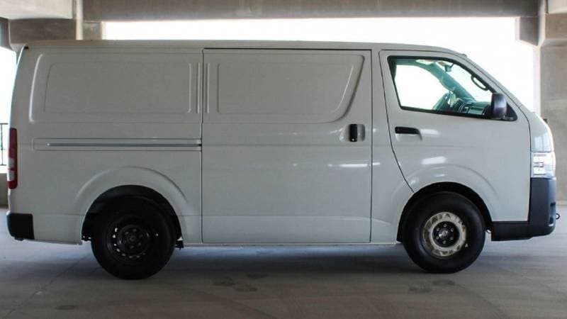 2023 Toyota Hiace GL thumbnail 4