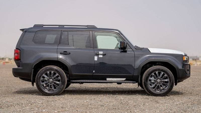 2025 Toyota Prado VXR thumbnail 8
