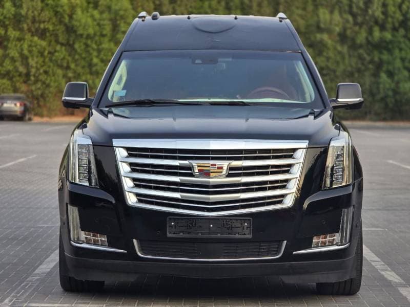 2018 Cadillac Escalade PLATINUM thumbnail 2
