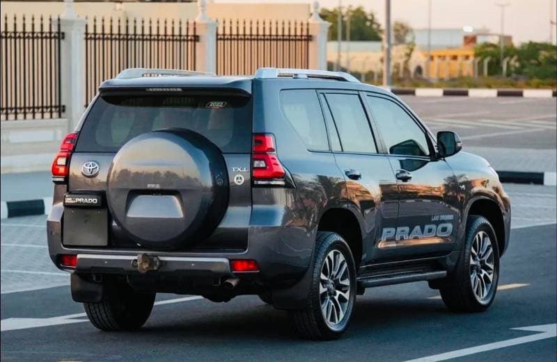 2023 Toyota Prado TX L thumbnail 4