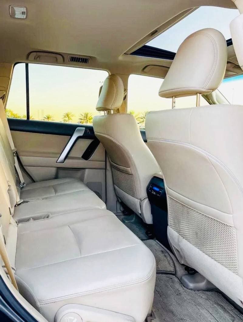 2023 Toyota Prado TX L thumbnail 8