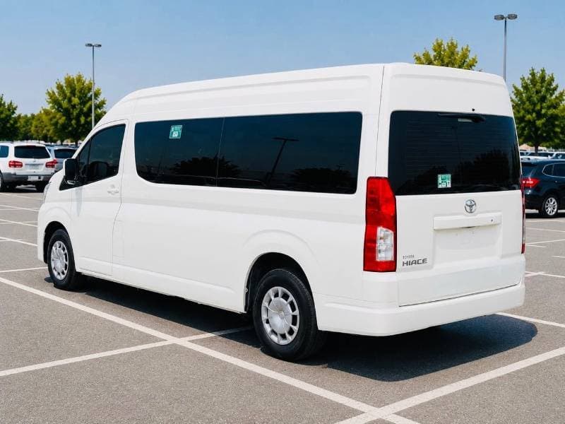 2023 Toyota Hiace GL thumbnail 4