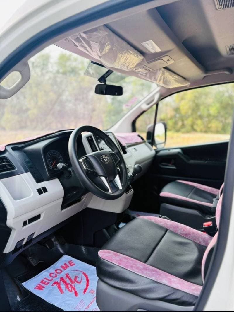2023 Toyota Hiace GL thumbnail 6