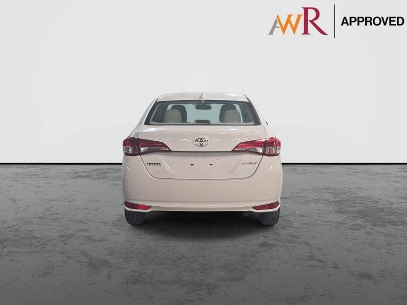 2022 Toyota Yaris E thumbnail 7