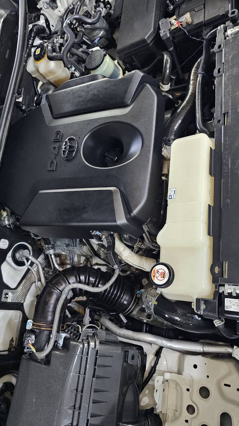 2021 Toyota Prado TX L thumbnail 8
