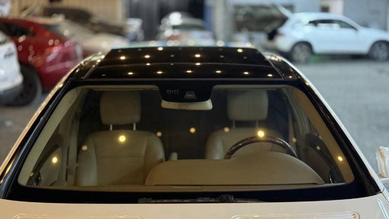 2012 Mercedes Benz S550 thumbnail 8