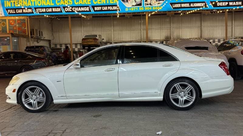 2012 Mercedes Benz S550 thumbnail 5