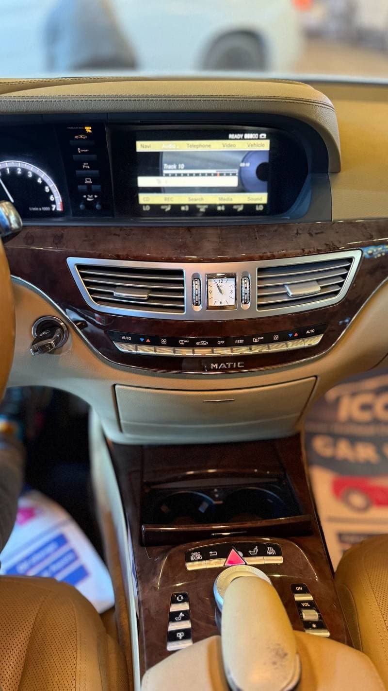 2012 Mercedes Benz S550 thumbnail 6