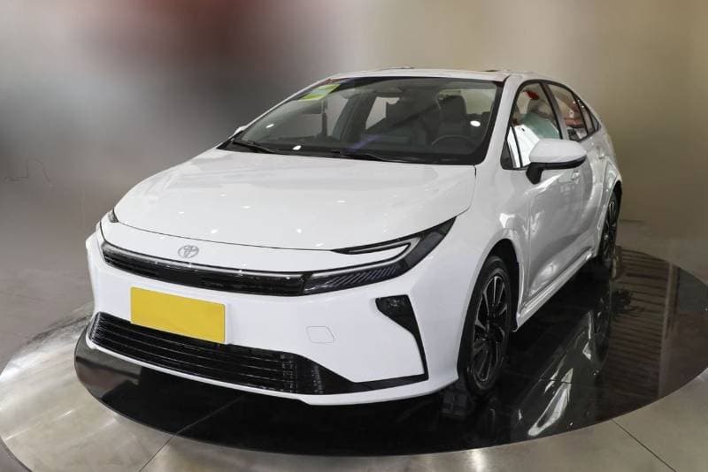 2026 Toyota Corolla XLI HEV thumbnail 2