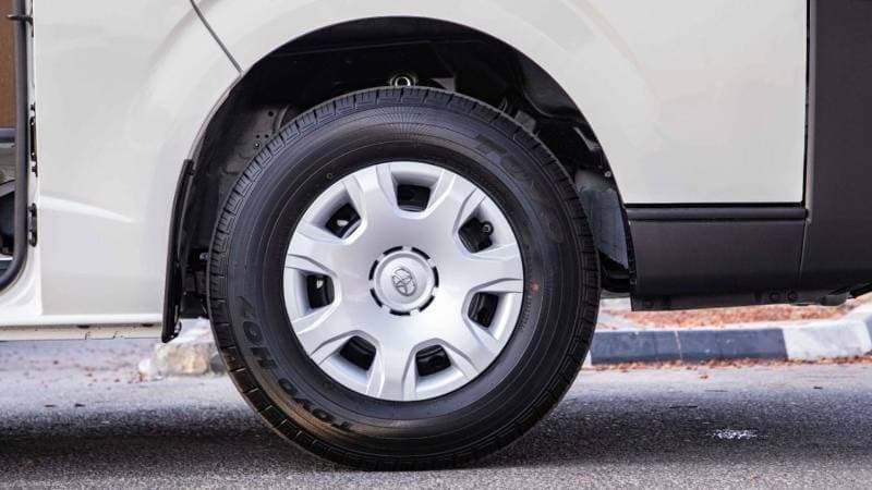 2026 Toyota Hiace 2.7L Petrol MT GLS thumbnail 7