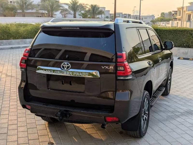 2022 Toyota Prado VXR thumbnail 4