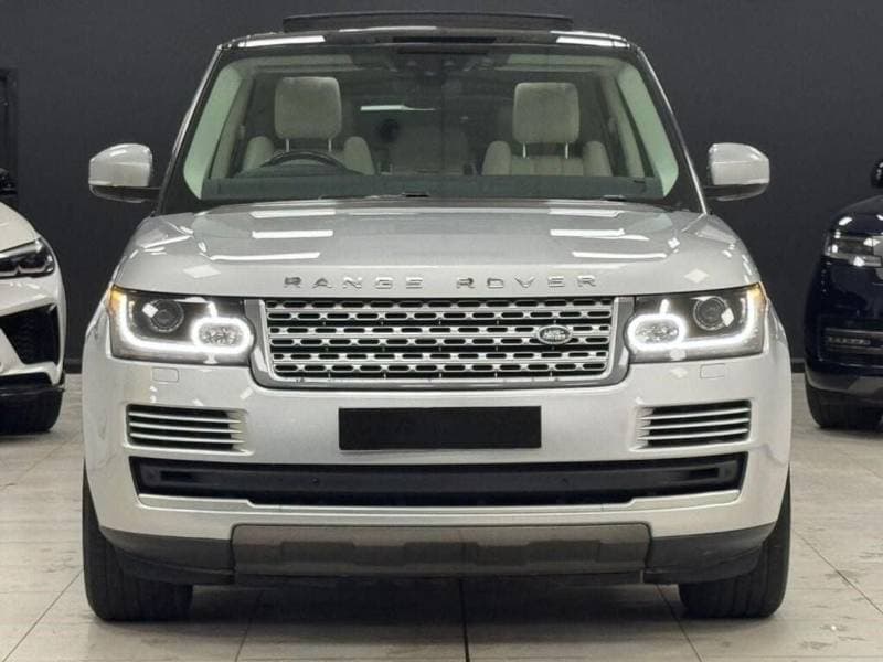 2017 Land Rover Range Rover VOGUE thumbnail 2