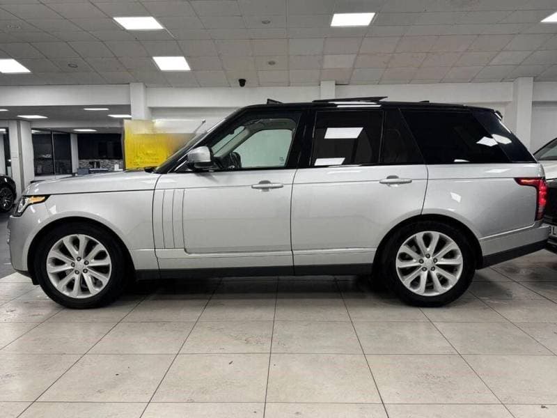 2017 Land Rover Range Rover VOGUE thumbnail 6
