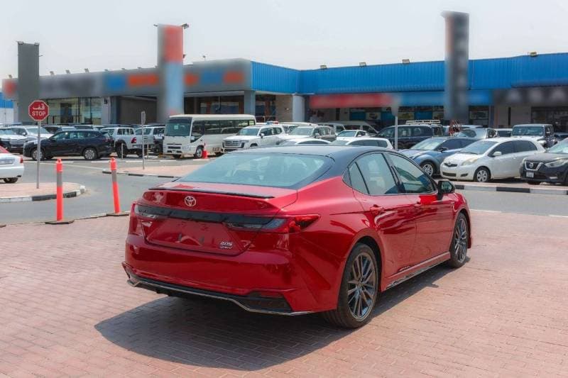 2024 Toyota Camry GLE HEV thumbnail 5