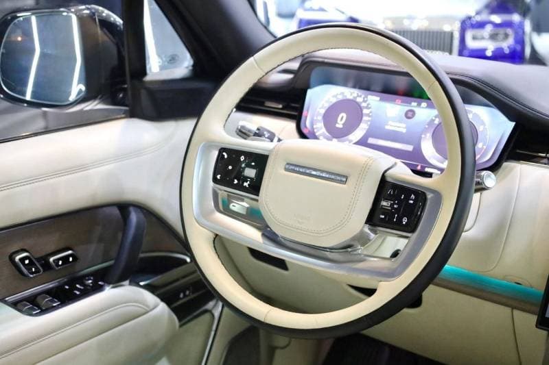 2022 Land Rover Range Rover FIRST EDITION P530 thumbnail 4