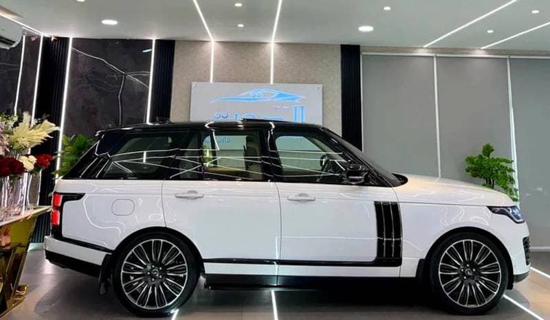 2019 Land Rover Range Rover AUTOBIOGRAPHY thumbnail 6