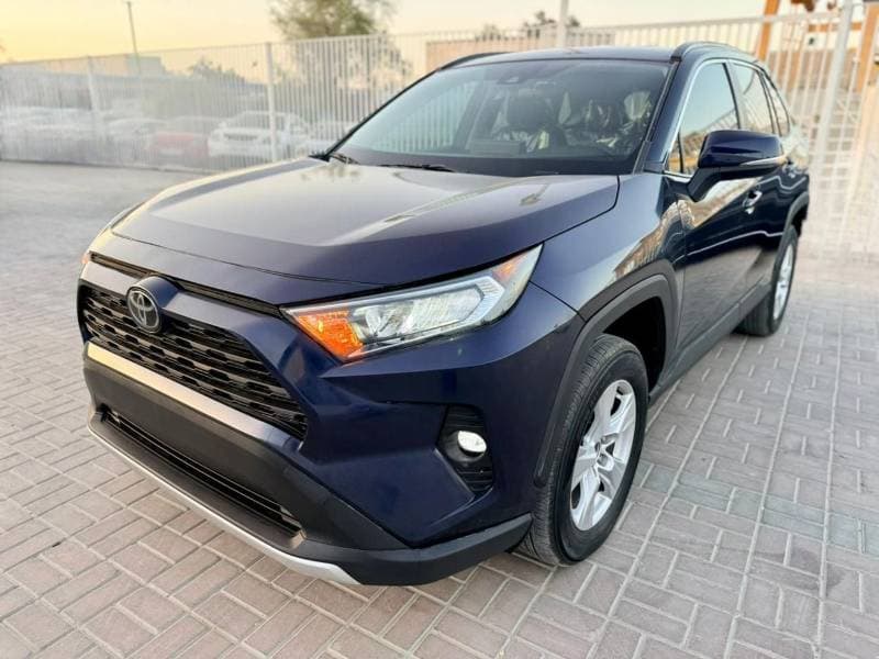 2021 Toyota RAV4 thumbnail 3