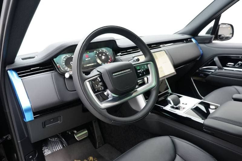 2026 Land Rover Range Rover HSE P530 thumbnail 5