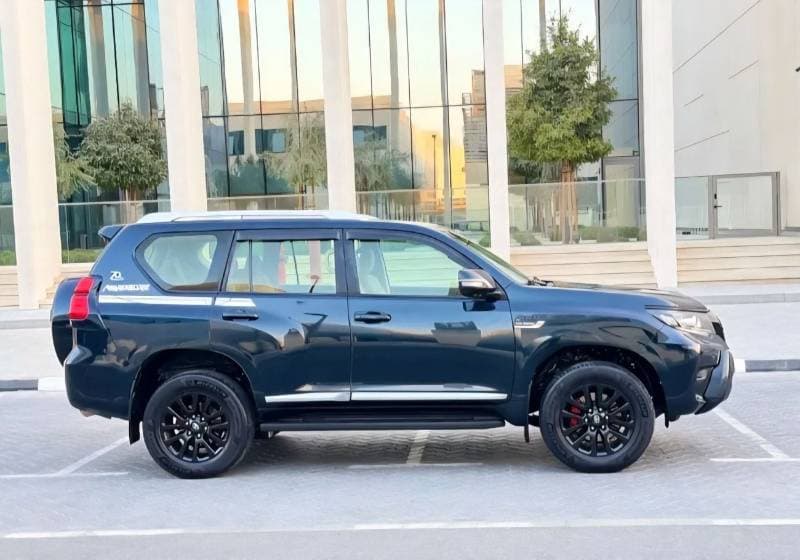 2018 Toyota Prado VXR thumbnail 8