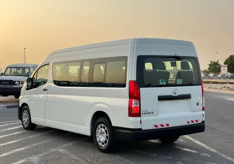 2021 Toyota Hiace thumbnail 4