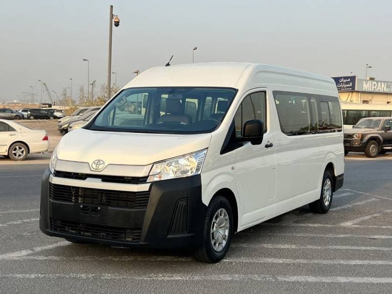 2021 Toyota Hiace thumbnail 3